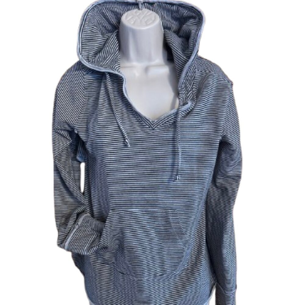 (H14) Central Park Pull Over shirt - Size Large